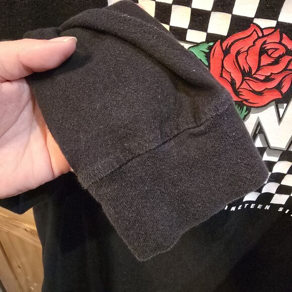 Men’s Vans Long Sleeve Shirt Black Checkering with Red Rose's Size XL (black) - Picture 4 of 6